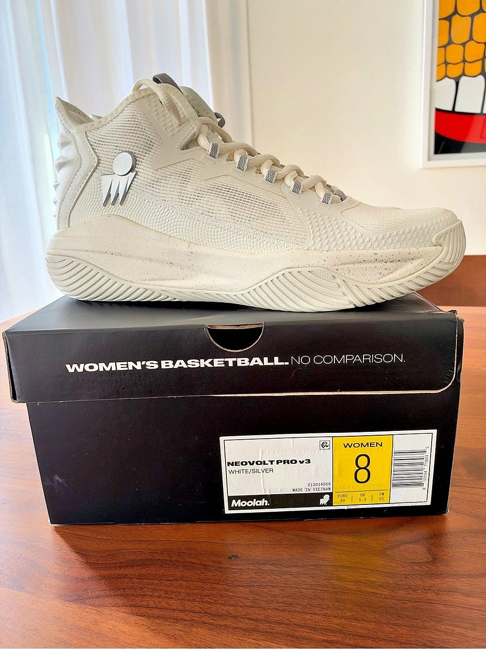 Moolah Neovolt Pro V3 Basketball Shoes White US 8 Like New